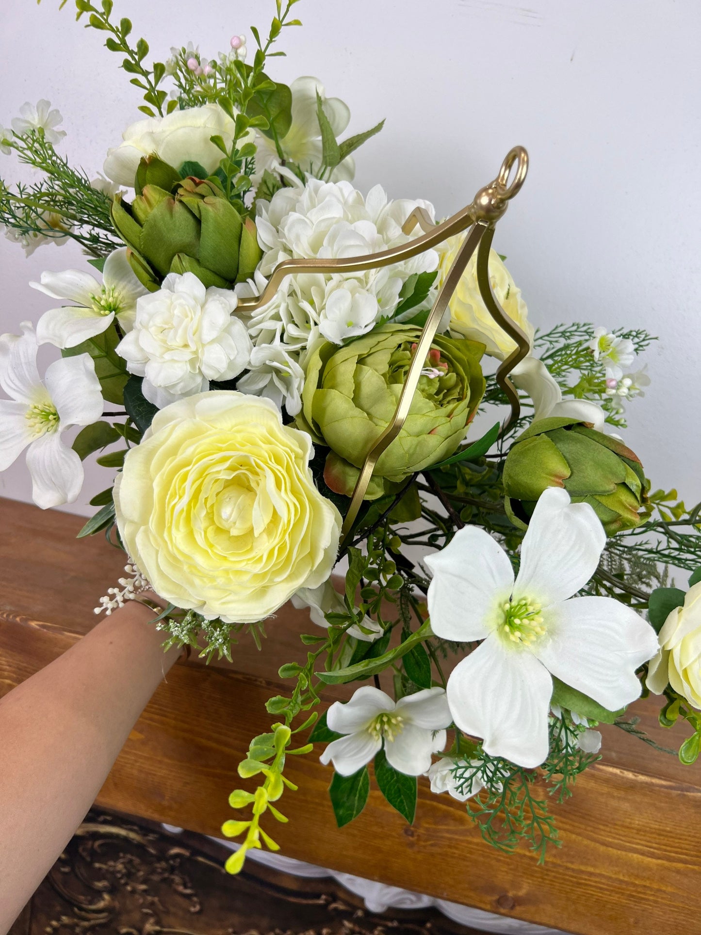 Modern Elegant Table piece, Everyday Coffee Table Arrangement, French Flower, Bespoke Floral Arrangement, White Wedding Decor, Housewarming