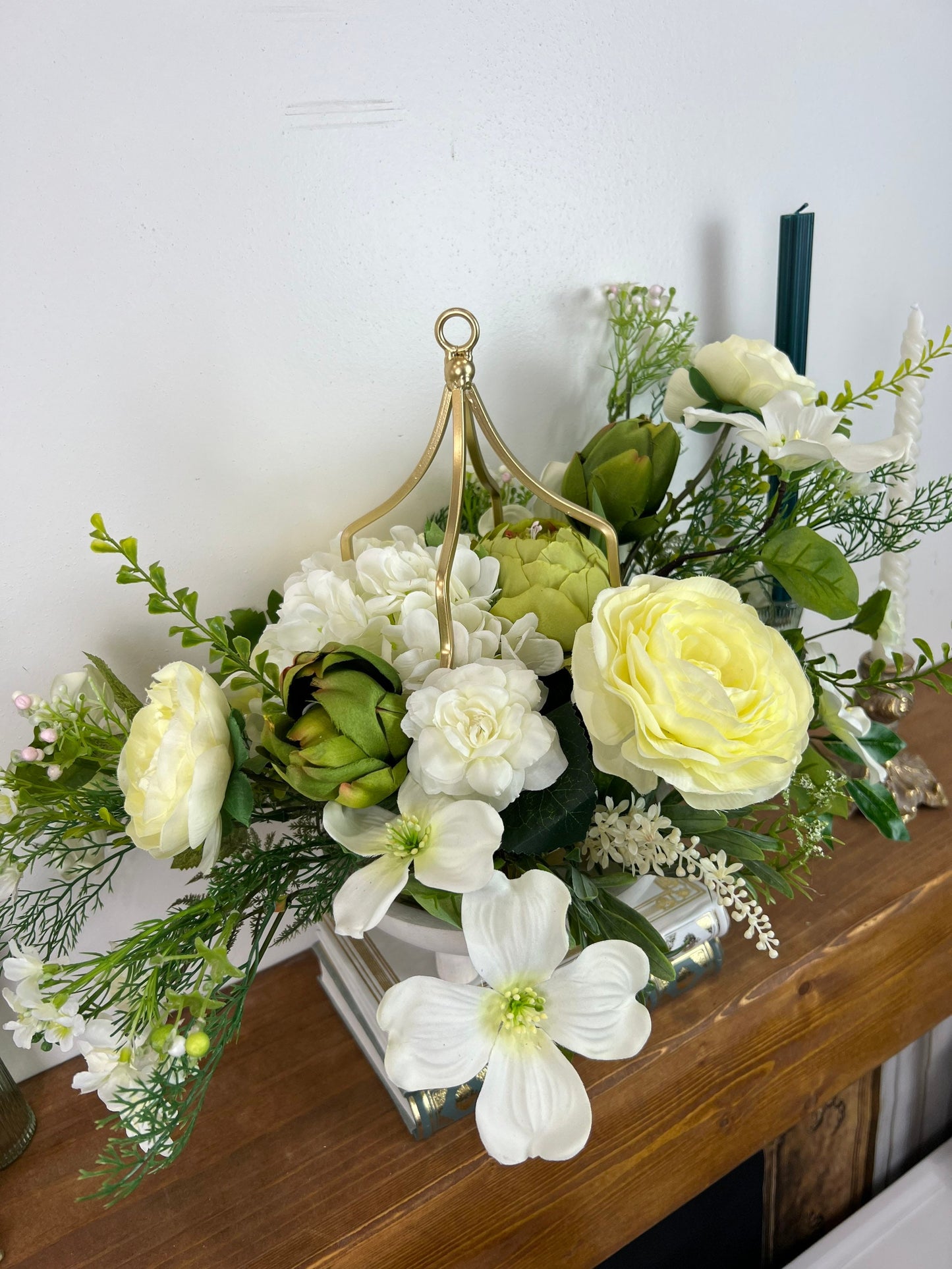 Modern Elegant Table piece, Everyday Coffee Table Arrangement, French Flower, Bespoke Floral Arrangement, White Wedding Decor, Housewarming