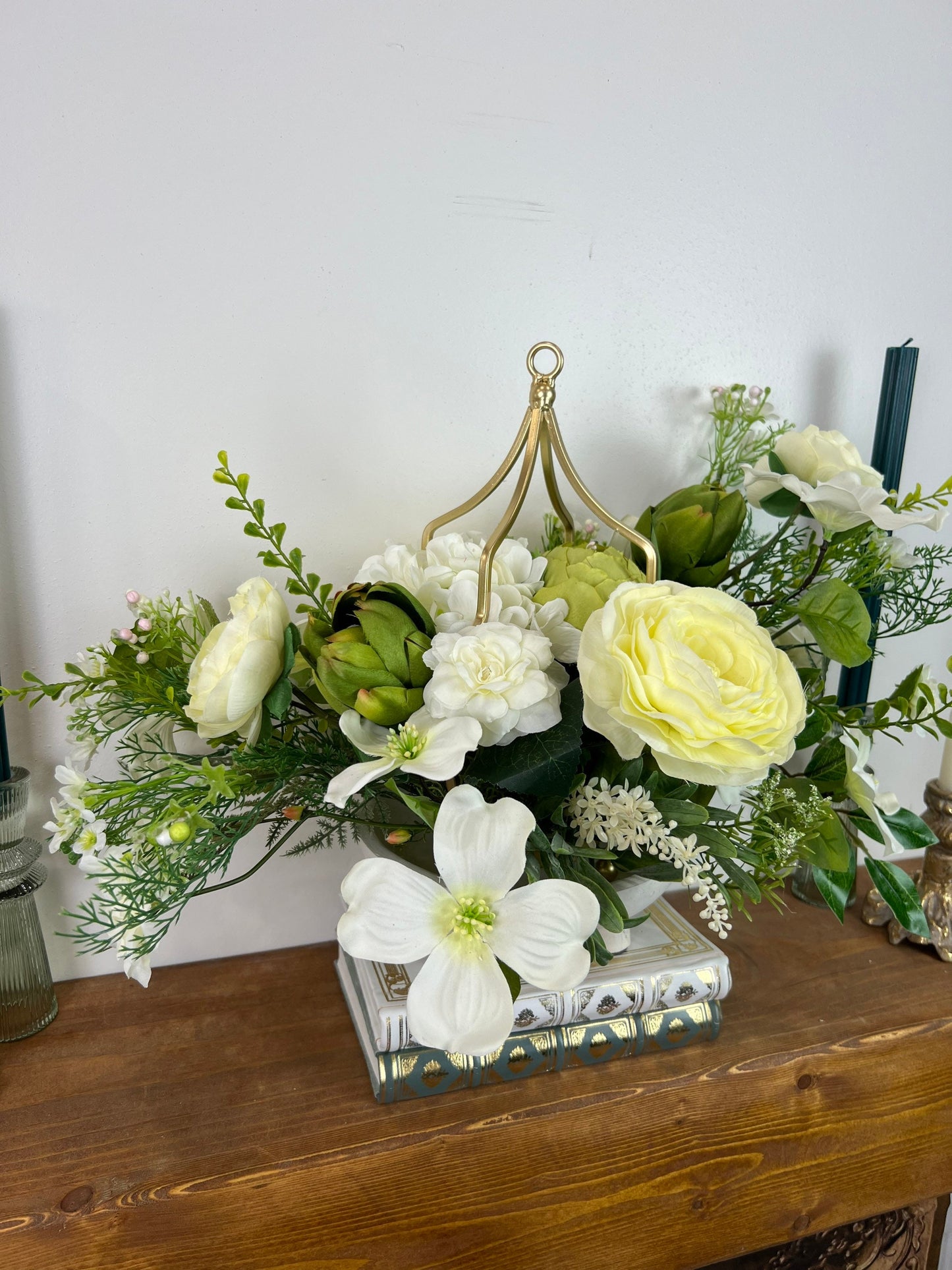 Modern Elegant Table piece, Everyday Coffee Table Arrangement, French Flower, Bespoke Floral Arrangement, White Wedding Decor, Housewarming